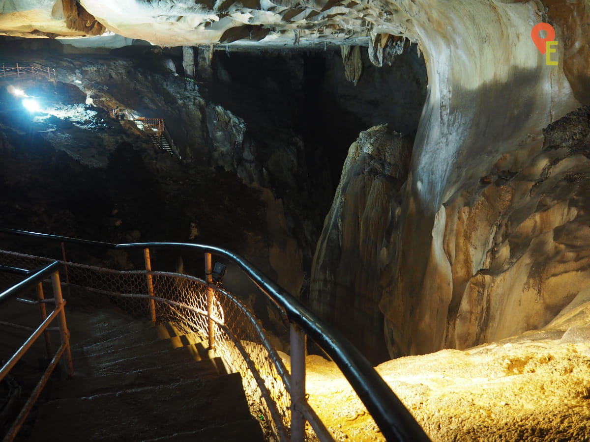 Approaching Platform 5 (Top Of The World) At Gua Tempurung