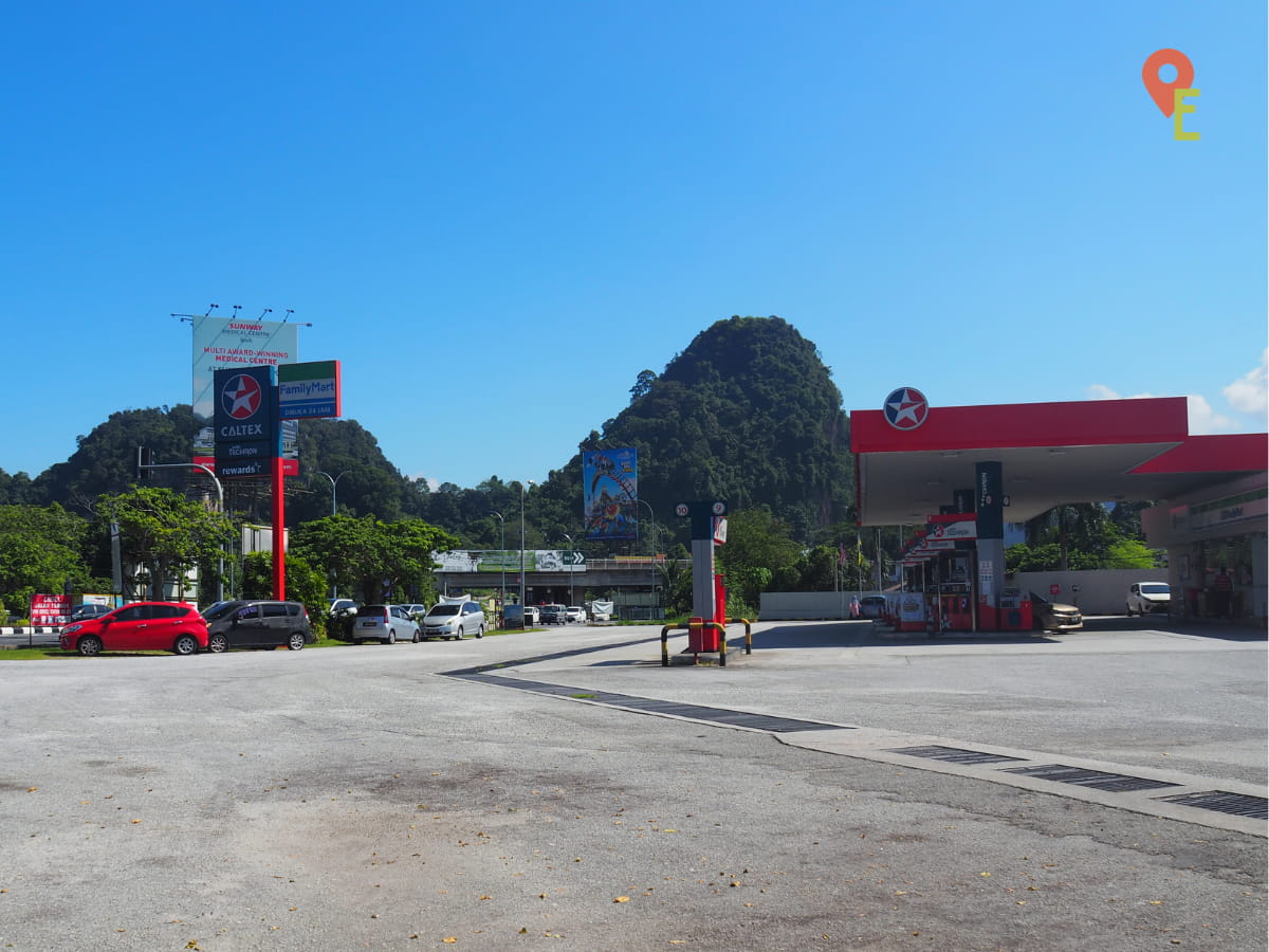 Caltex Petrol Station In Front Of Tambun Cave