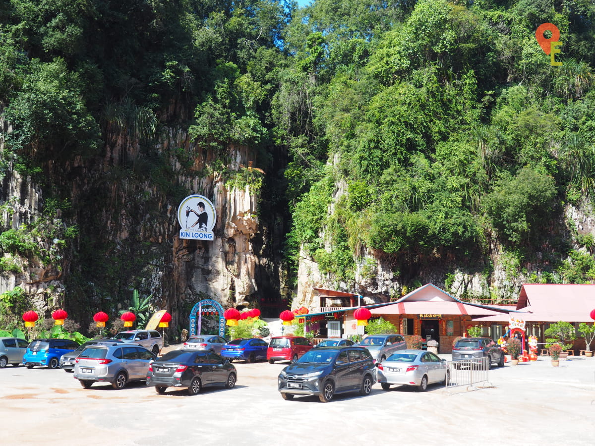 Car Park In Front Of Kin Loong Valley Chang Jiang White Coffee