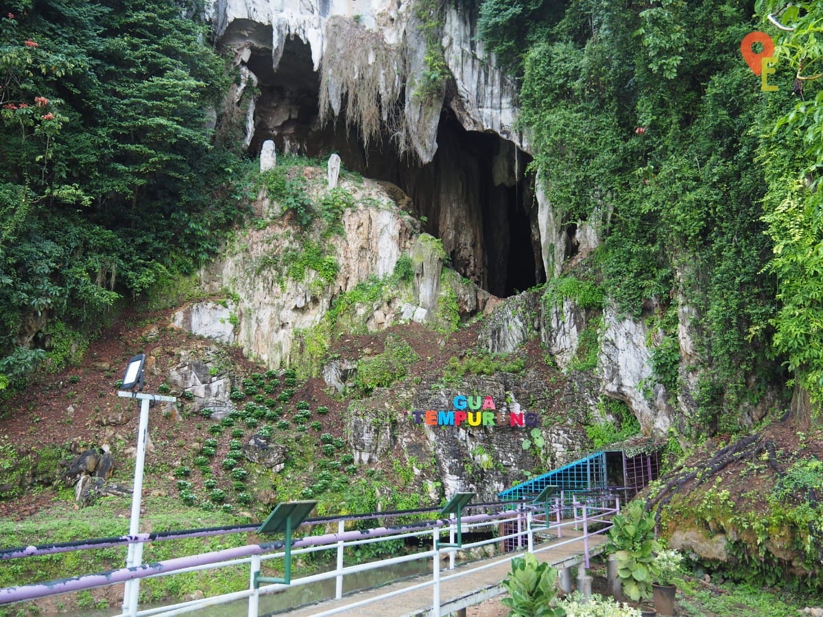 Entrance To Gua Tempurung