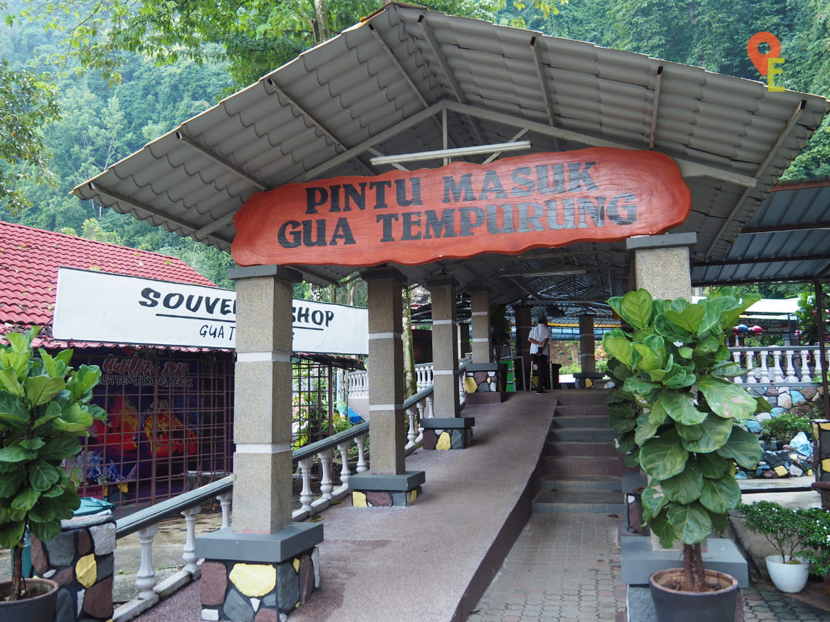 Entrance Walkway To Gua Tempurung