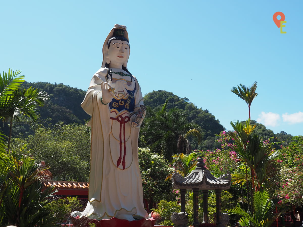 Guanyin Statue At Ling Sen Tong Temple