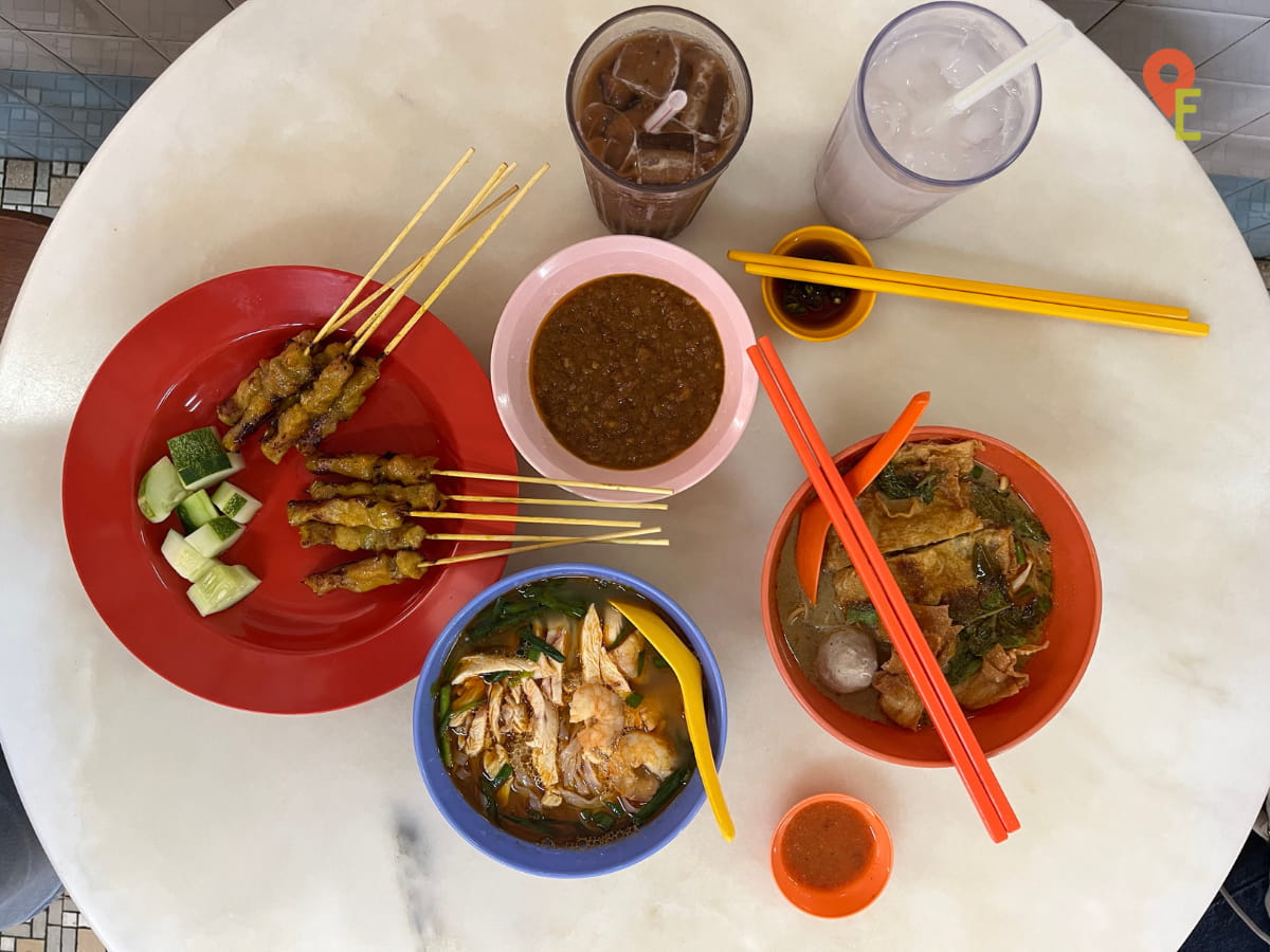 Kai Se Hor Fun, Curry Mee Soup, Satay And Drinks At Thean Chun Coffee Shop