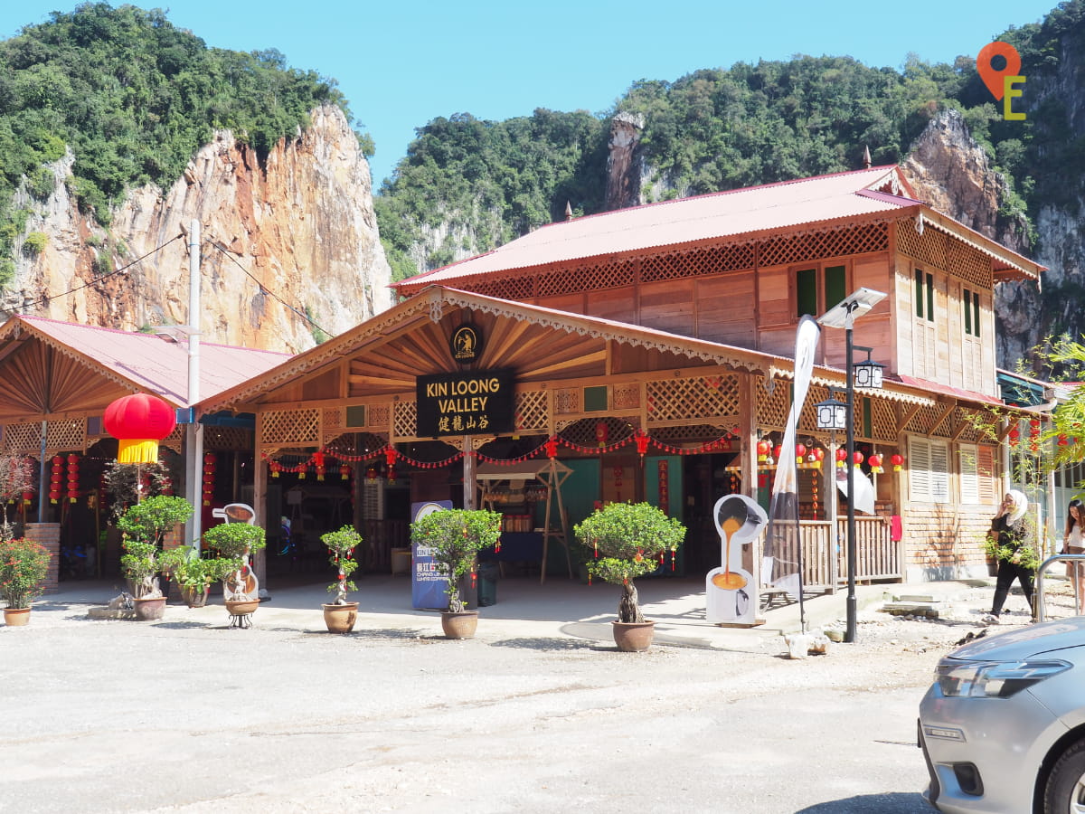 Marketspace In Front Of Kin Loong Valley Chang Jiang White Coffee