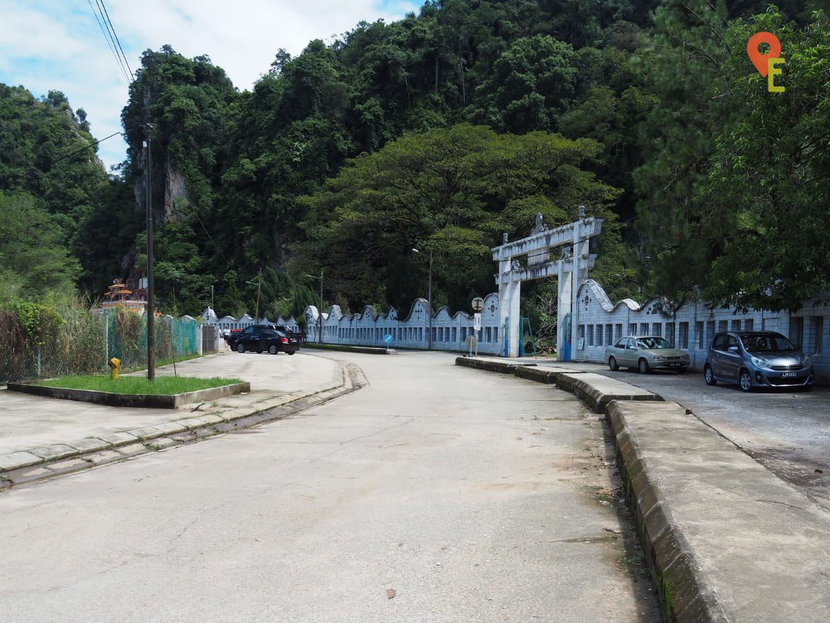 Outside Sam Poh Tong Temple In Ipoh