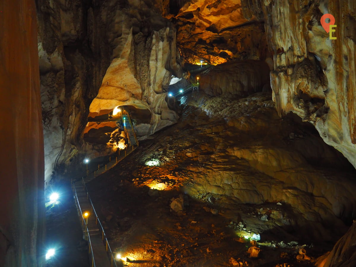 View From Platform 2 (Echo-Echo) At Gua Tempurung